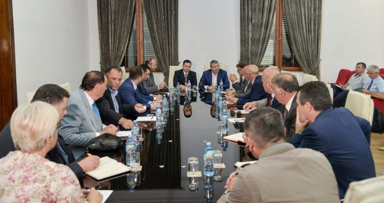Tarifa e Rruges se Kombit, Ahmetaj dhe Gjiknuri takim me bizneset kosovare
